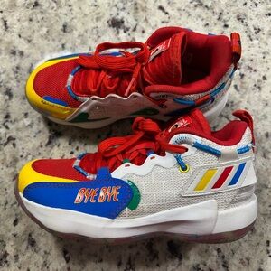 Adidas Lego x Dame 7 EXTPLY ‘bye bye’ high tops like new! 
Kids size 1